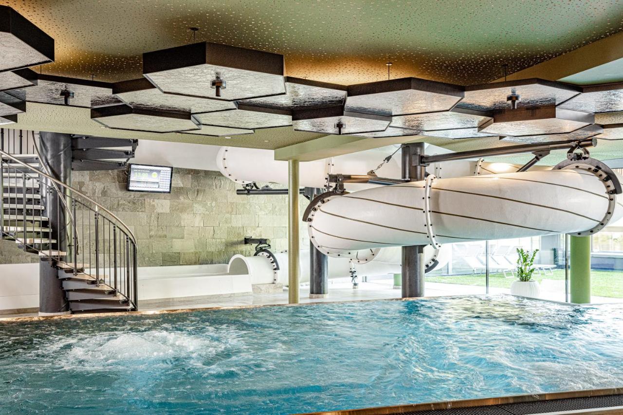 Alpine Luxury Spa Resort Schwarzenstein Lutago Exterior photo